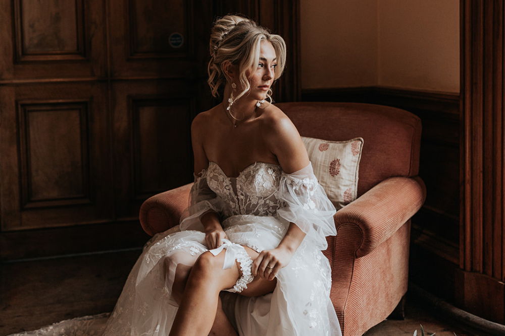 Luxury Lace Bridal Garter - Ruby in Ivory